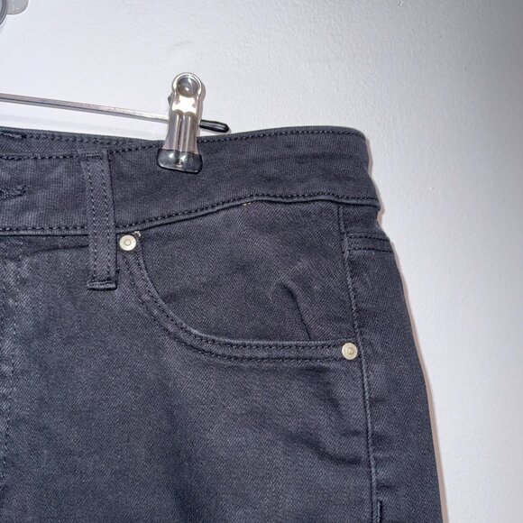 Chicos Womens High Rise Straight Leg Crop Jeans Size 10 Black Denim - Picture 2 of 7